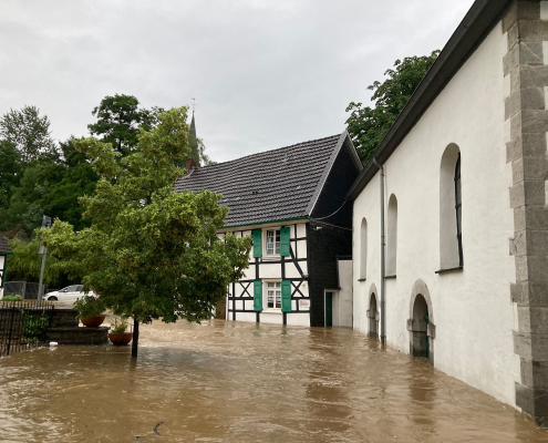 Überflutungen in Gruiten