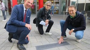 emil barth 2 stein vor bäckerei schüren und sparkasse